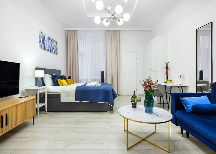 Bluebird Apt Old Town & Wawel Hill By Vistula River - By Homelike Krakow